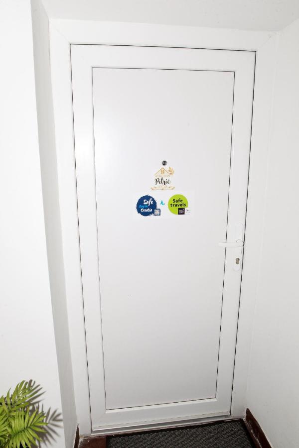 קארלובץ Apartman Lucija מראה חיצוני תמונה