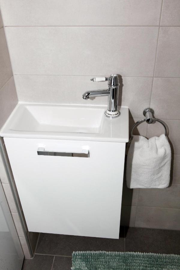 קארלובץ Apartman Lucija מראה חיצוני תמונה