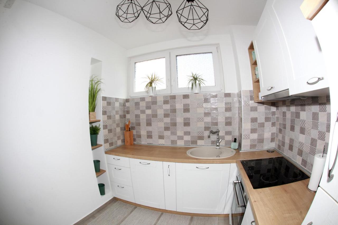 קארלובץ Apartman Lucija מראה חיצוני תמונה